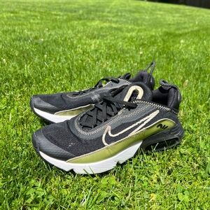 Nike Black and Gold Athletic Shoes